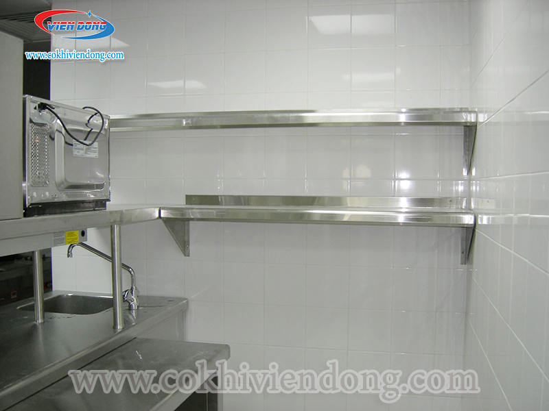 Kệ inox treo tường Viễn Đông - Chắc chắn, sang trọng và tiện dụng