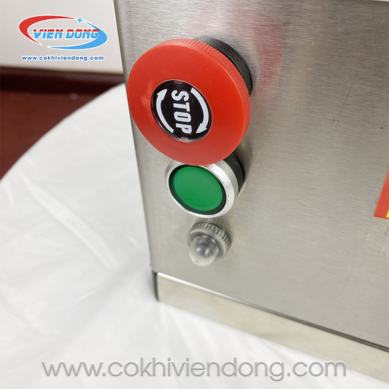 Máy thái thịt lợn tươi sống
