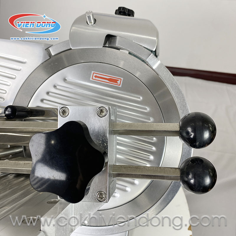 giá máy cắt thịt
